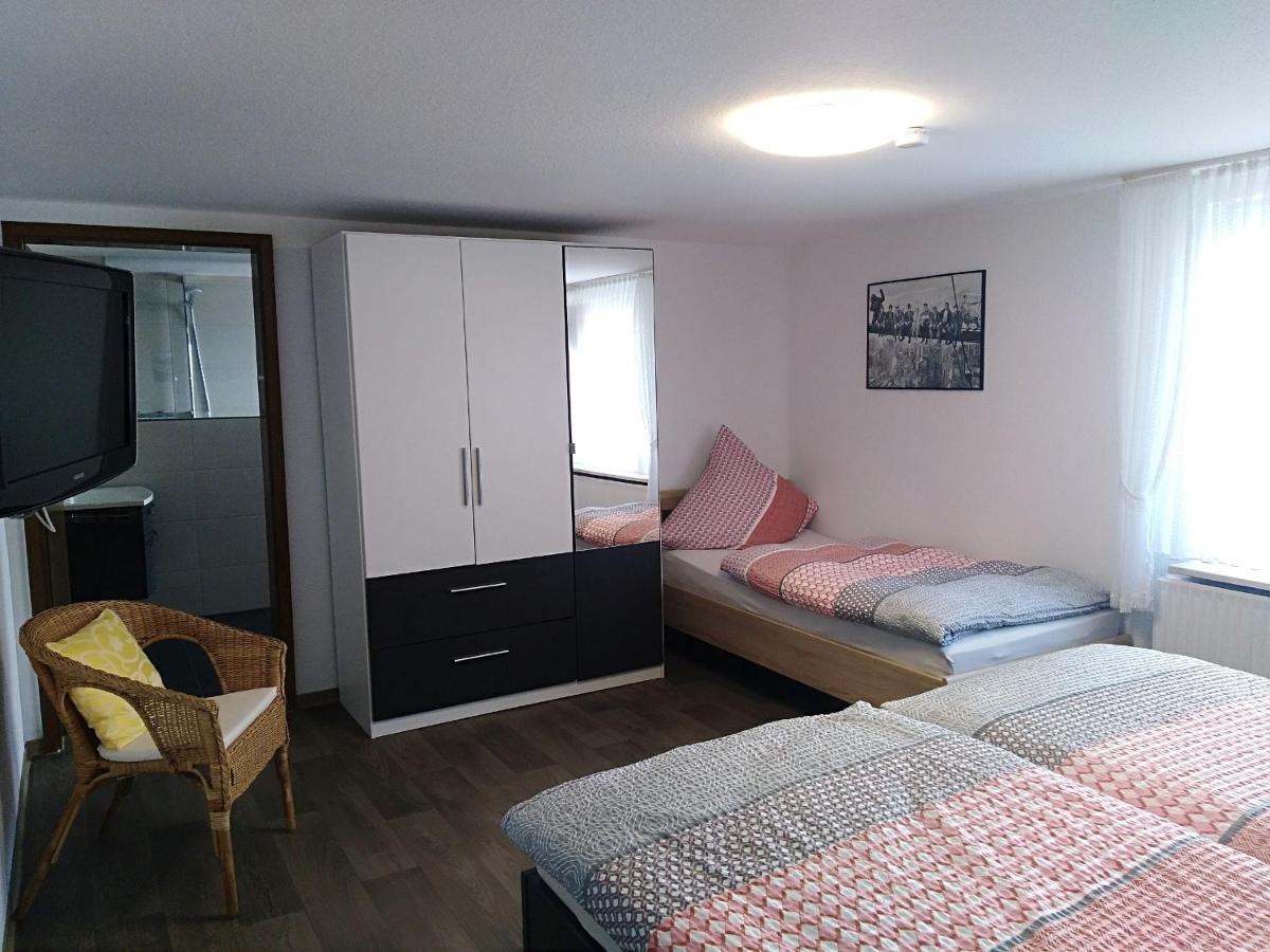 מדבאך Ferienwohnung Zum Tannenwirt מראה חיצוני תמונה